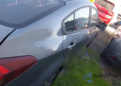 2018 Kia Forte S из США, поврежденный, VIN 3KPFL4A77JE249683